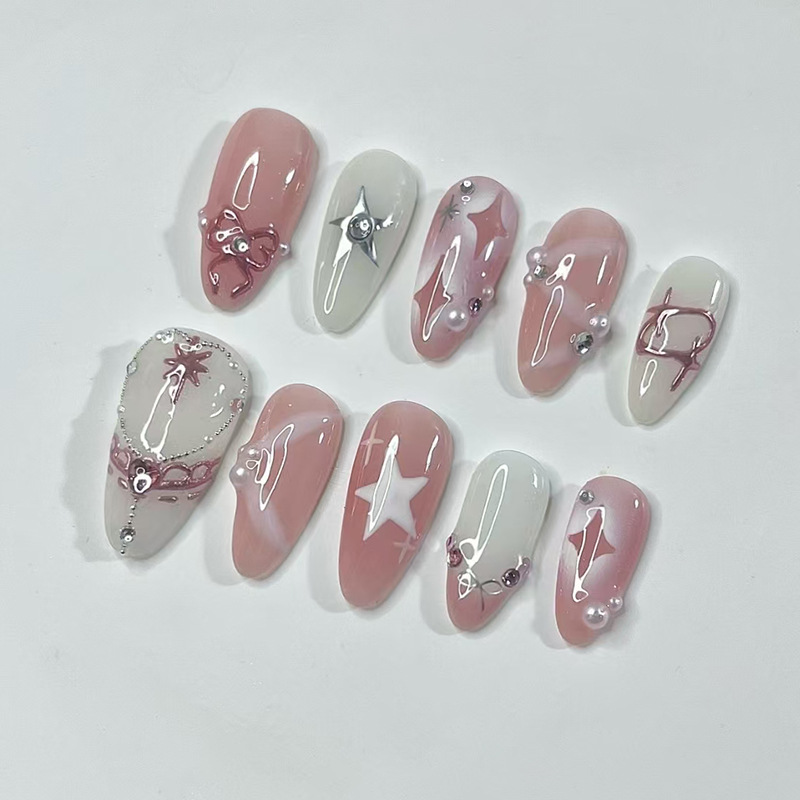 24 Adet Kısa Badem Çivi Seti T - Nail Art French Nails incelemesi ve fiyatı