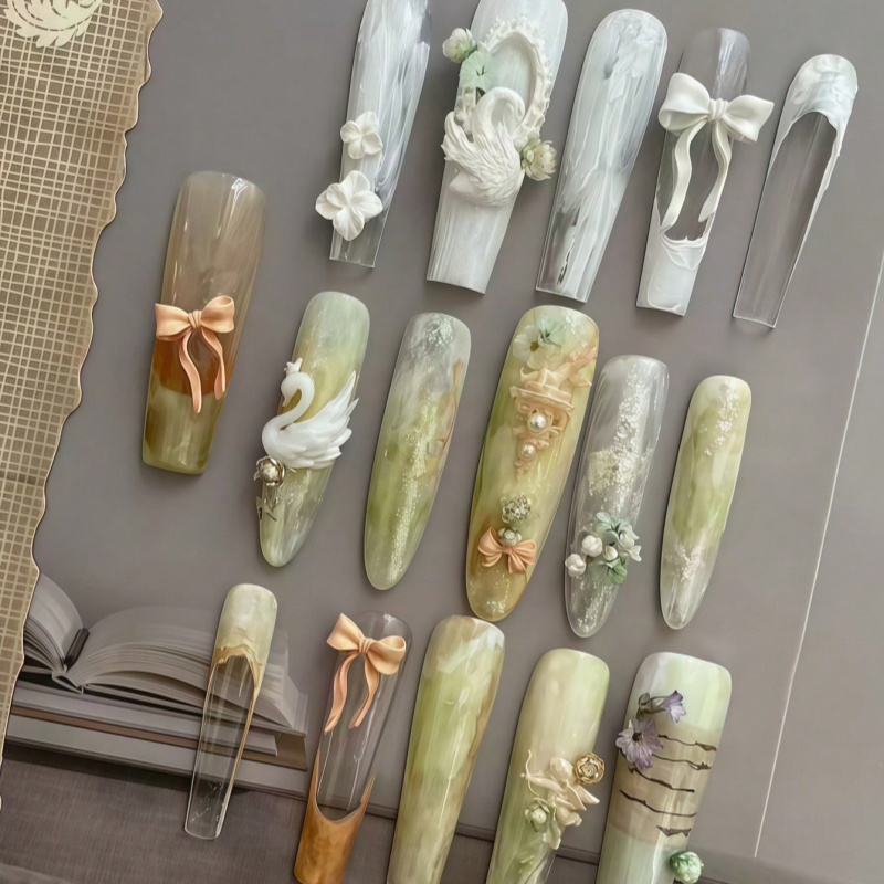 Zarif Kuğu Taçlı Tırnak Sanatı - Nail Art Vintage incelemesi ve fiyatı