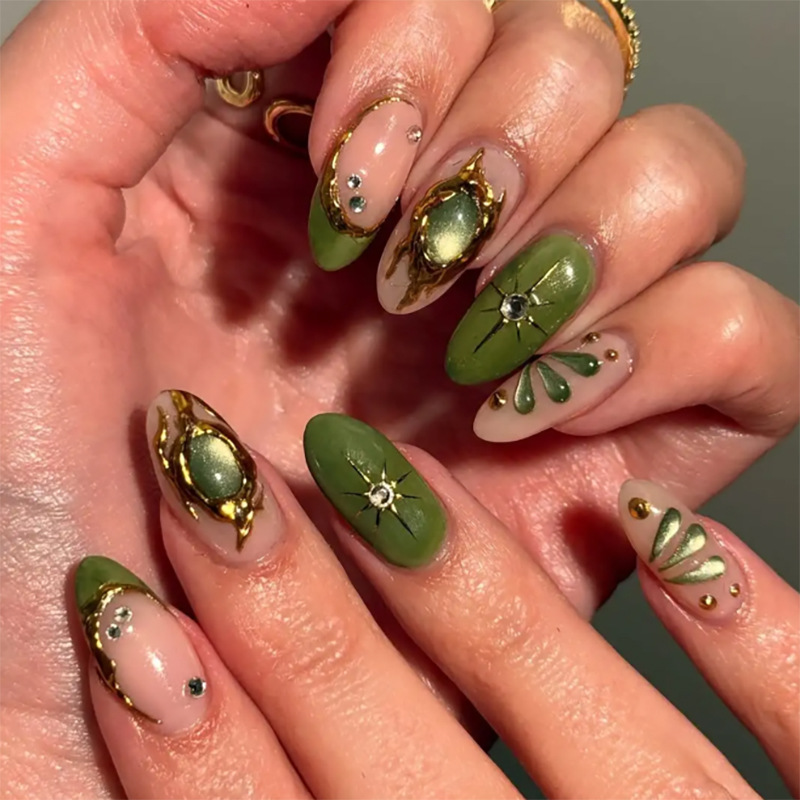 24 Adet Yeşil Kedi Gözü Takma  - Nail Art French Nails incelemesi ve fiyatı
